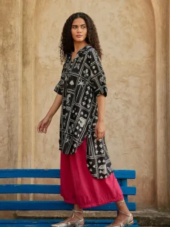 Mosaic Oversized Long Shirt