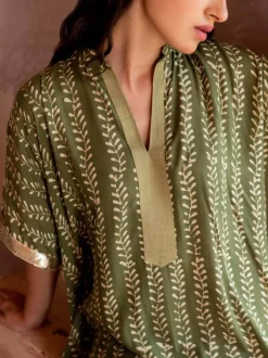 Raabta Modal Kaftan Kurta