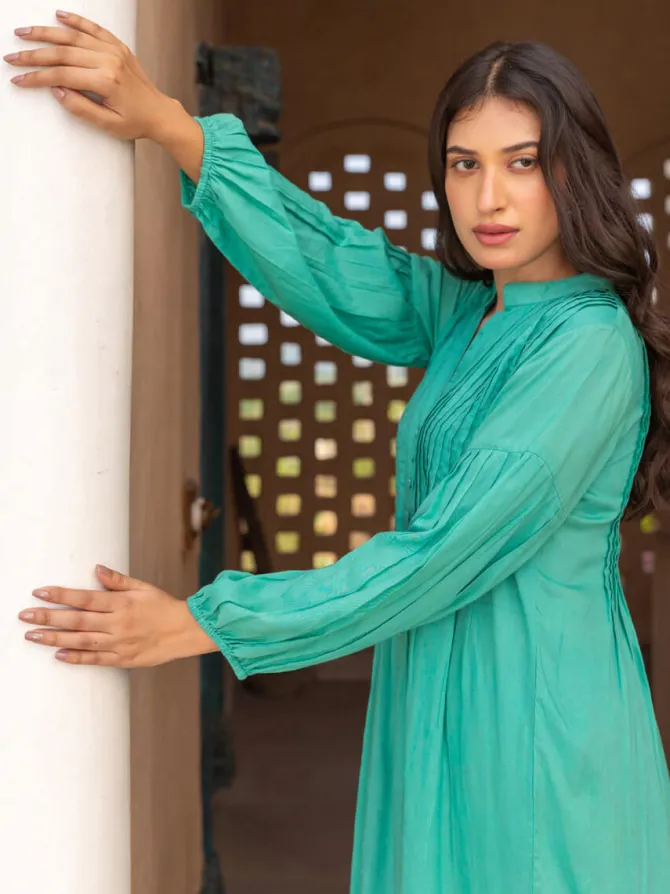 Saanvi Pintuck Shirt Kurta