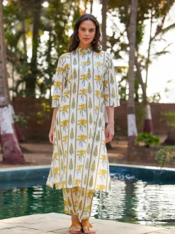 Set of 2 - Magnolia Cotton Kurta and Folded Pants