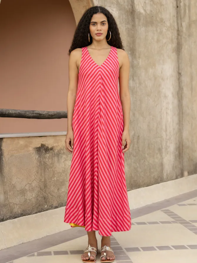 The Queen Sleeveless Dress
