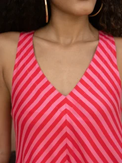 The Queen Sleeveless Dress