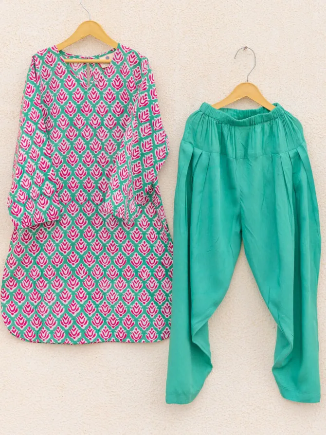 Zeba Cotton Kurta Set of 2